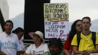 Gustavo Petro presentó una reforma para garantizar la atención médica a todos los colombianos