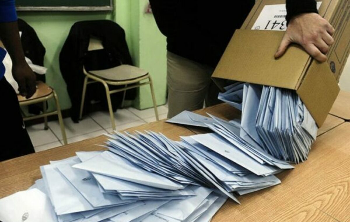 Elecciones 2023: 400% más caros que en 2021, el Gobierno compró 129 millones de sobres para los comicios