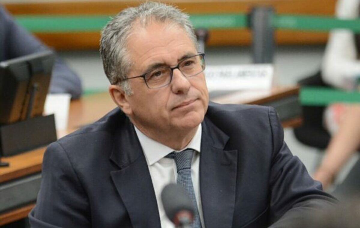 Brasil: el PT busca cambiar el polémico artículo 142 de la Constitución