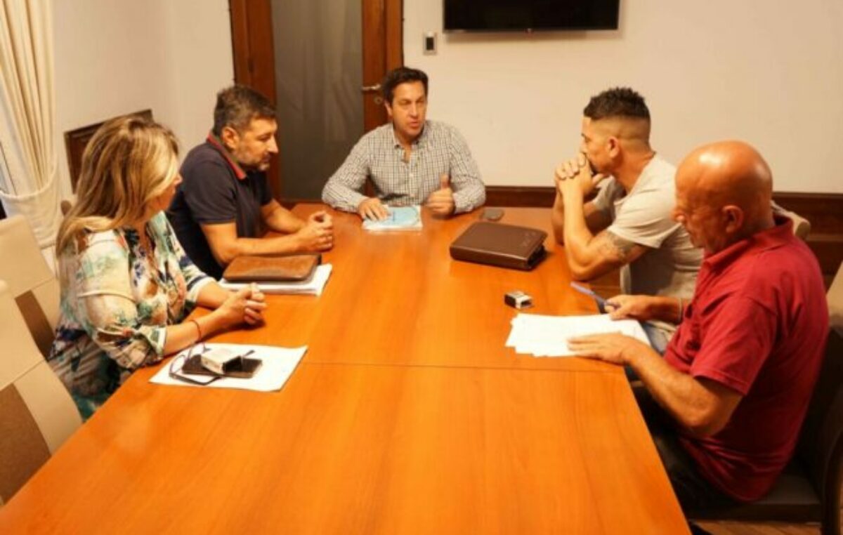 Docentes: satisfacción de municipales de Necochea por acuerdo con el Ejecutivo