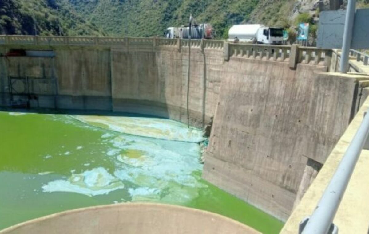 ¿Por qué Carlos Paz no puede hacerse cargo de las cloacas?