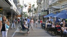 Más del 60% de los comercios de Santa Fe cree que sus ventas aumentarán, pero el 88% no sumará empleados