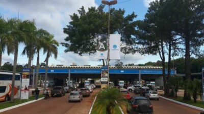Puerto Iguazú registra un gran flujo de compradores brasileros y paraguayos que se benefician con el tipo de cambio