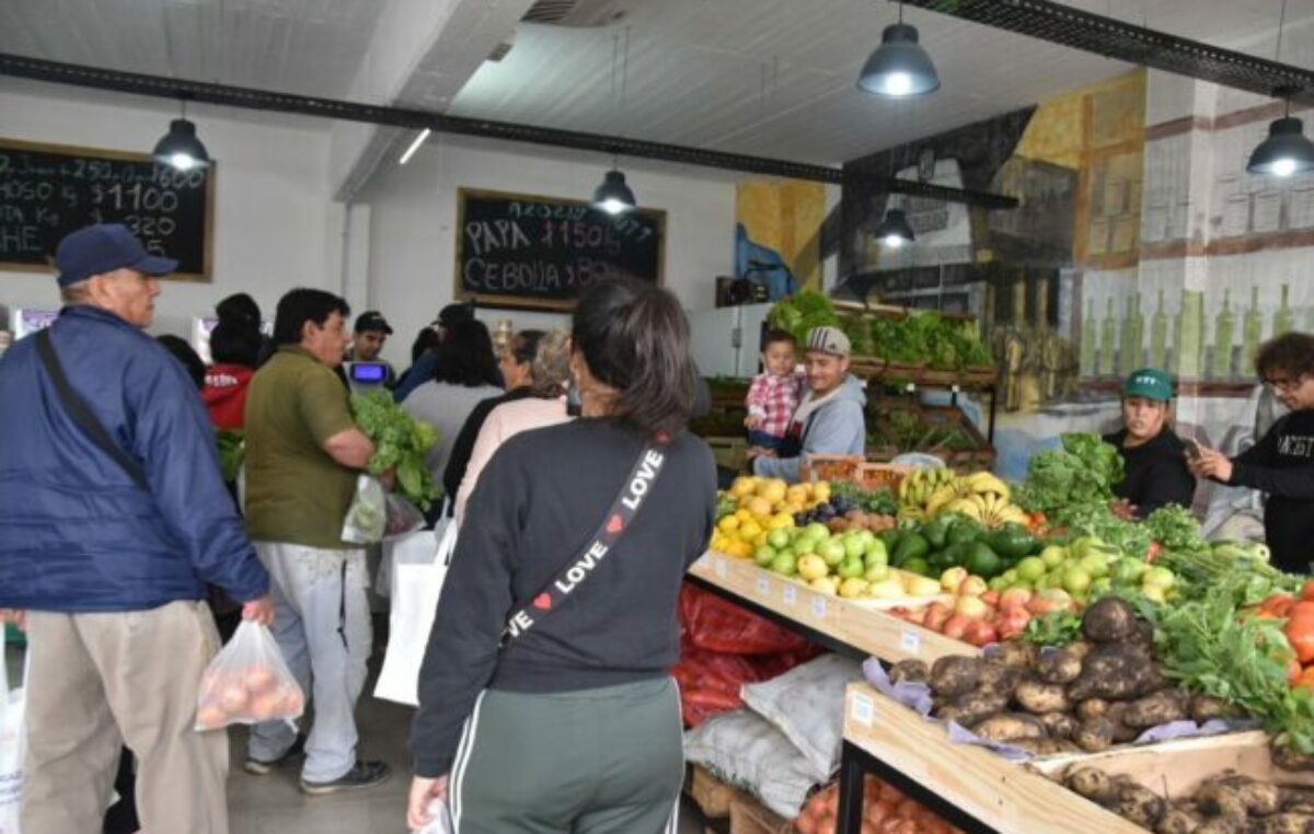 Almacenes populares: una apuesta bonaerense para fijar precios testigo