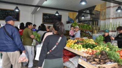 Almacenes populares: una apuesta bonaerense para fijar precios testigo