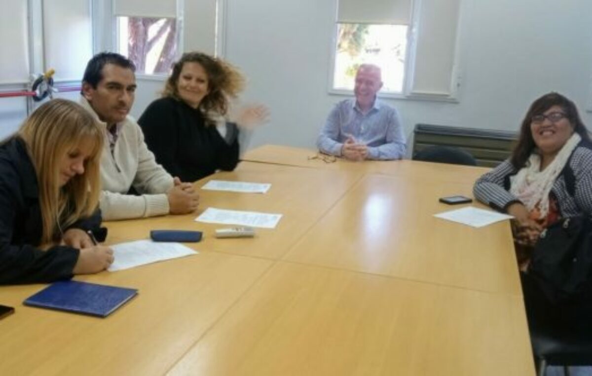La Municipalidad de Gaiman acordó con gremios un aumento salarial