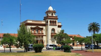 Villarino anunció aumentos salariales para municipales