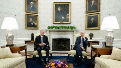 Biden alcanzó un principio de acuerdo con los republicanos para evitar el default