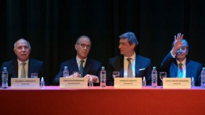 Piden a la Corte Suprema que invalide la re-reelección de intendentes bonaerenses