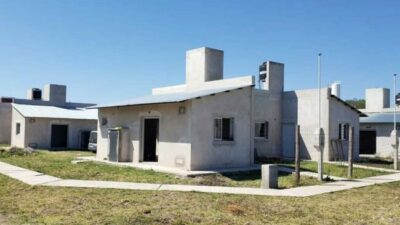 Federal: comienzan a construir 48 casas para docentes, personal policial y trabajadores municipales