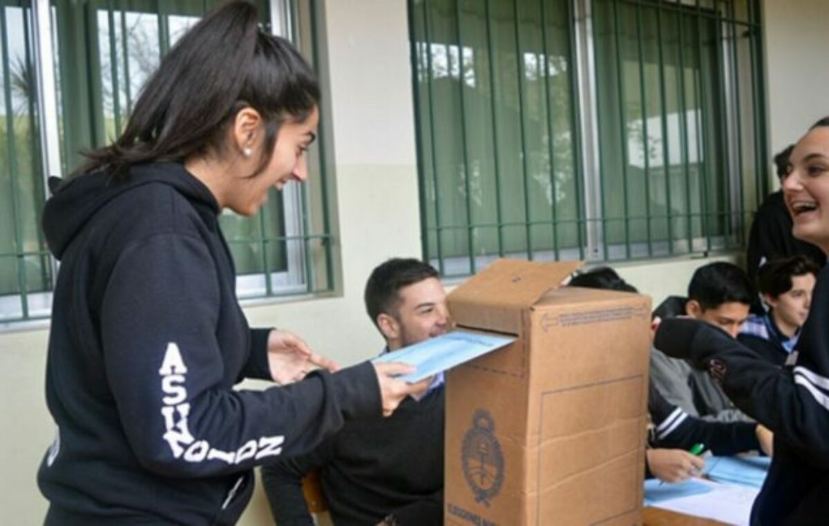 Los santafesinos de 16 y 17 años podrán elegir cargos provinciales y municipales