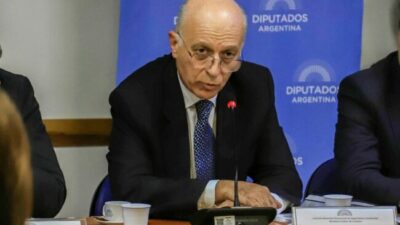 El procurador Eduardo Casal dictaminó que la Corte Suprema no debe intervenir en la re-reelección de intendentes bonaerenses