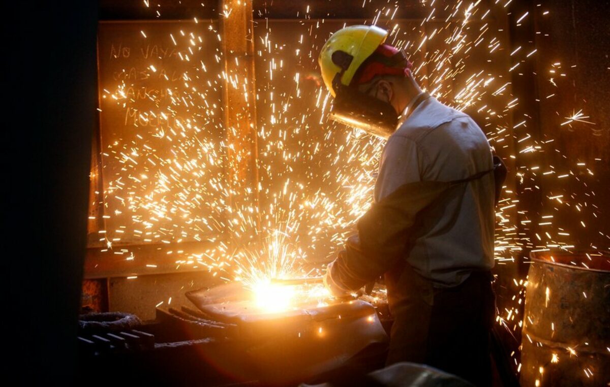La industria avanza a dos velocidades