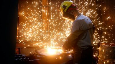 La industria avanza a dos velocidades