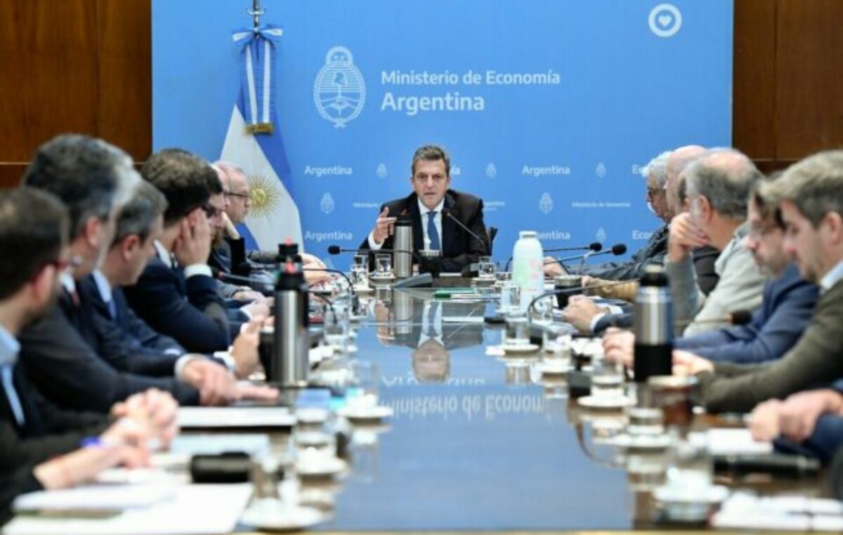 Deuda externa, tema para arrancar la transición
