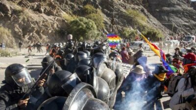 Nuevo marketing de campaña: palos y gases