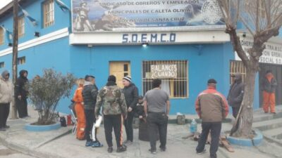 El gremio de los municipales de Caleta Olivia busca que el bono sea igual al de la provincia