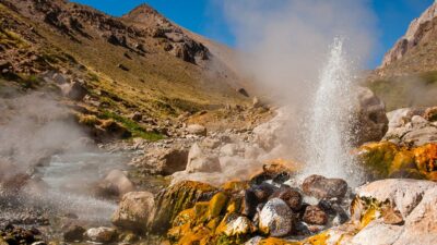 Los únicos géiseres de la Argentina se encuentran en el volcán más alto de la Patagonia