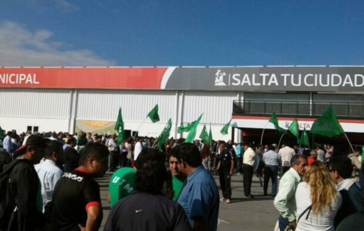 Paro y movilización de empleados municipales en Salta