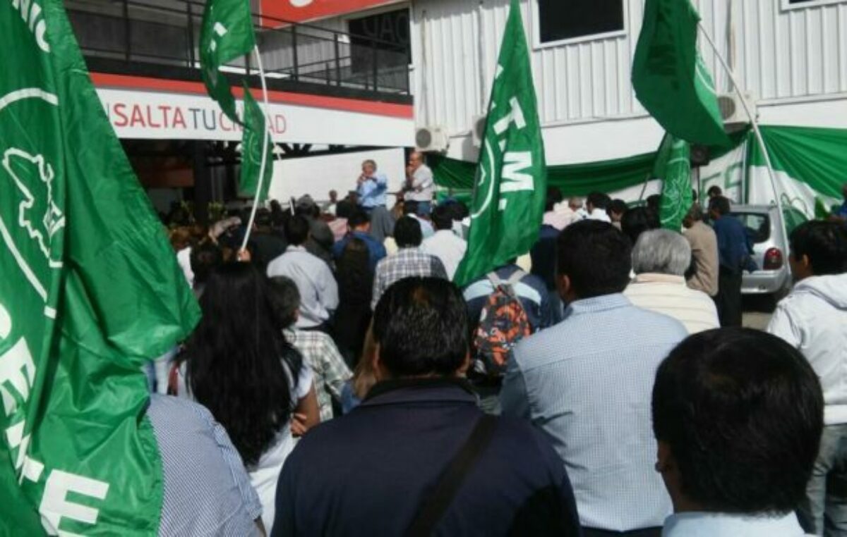 Municipales de Salta suman ocho días de paro y la protesta cobra fuerza