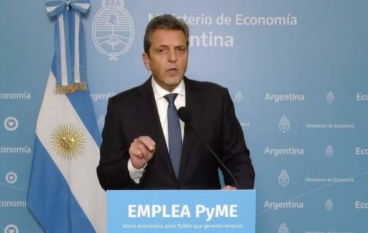 Massa anunció programas de creación de empleo joven y de regularización del trabajo en negro