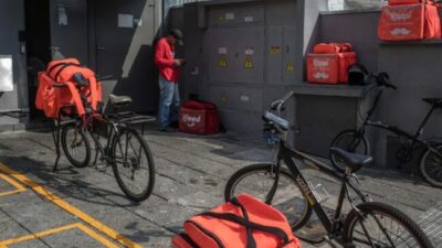 El desempleo sigue en pisos históricos pero con altos niveles de informalidad y sobreocupación