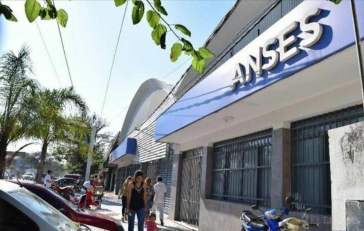 Más de la mitad de los correntinos recibirá dinero de Nación en septiembre