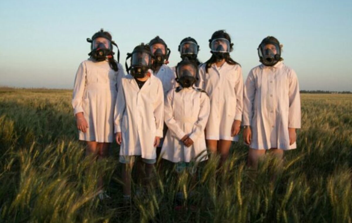 Chicos santefesinos y cordobeses de escuelas rurales fumigados graban con grandes músicos