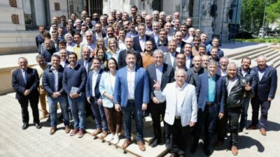 Massa y Kicillof pidieron a los intendentes redoblar esfuerzos para ganar el balotaje