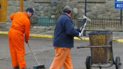 Municipales de Bariloche cobrarán 55 mil pesos en dos cuotas