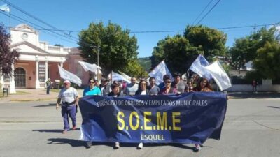 Municipales de Esquel exigen una compensación económica por inflación