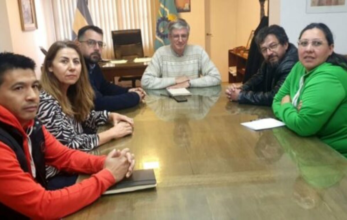 Esquel: Soeme y Zo acordó con el municipio un paliativo para municipales, contratados y jubilados