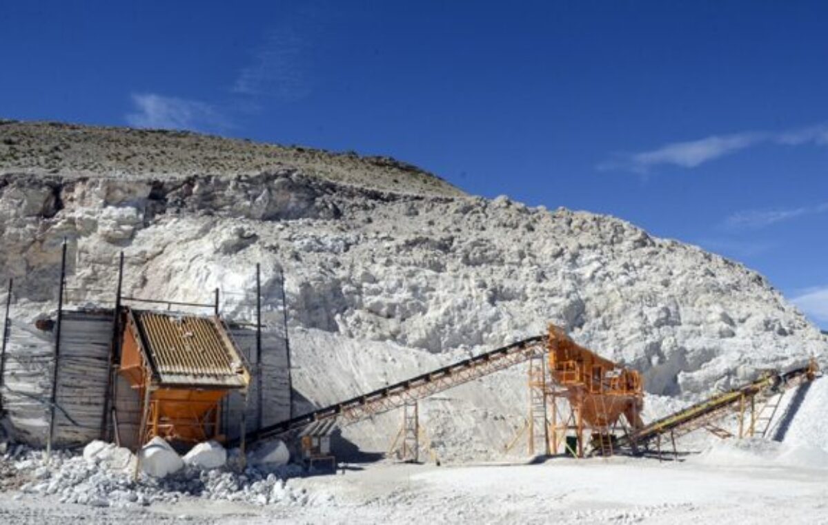 La minería acumula 30 meses de crecimiento laboral: ya emplea a casi 40 mil personas