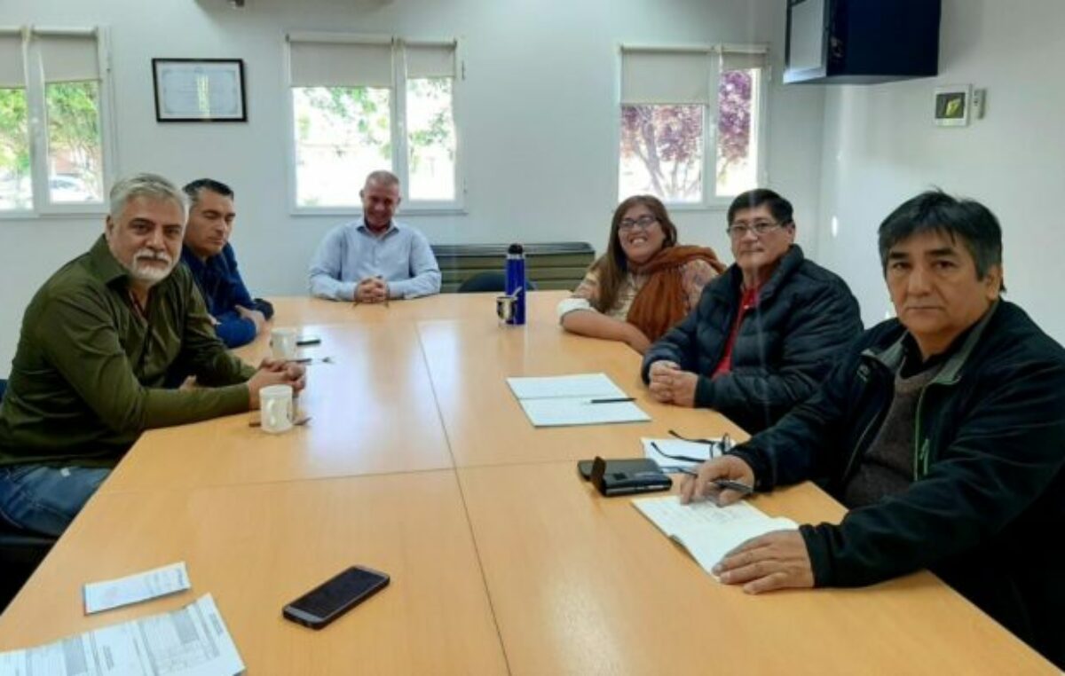 Municipales de Gaiman cerraron la paritaria de 2023 con un aumento salarial del 104%