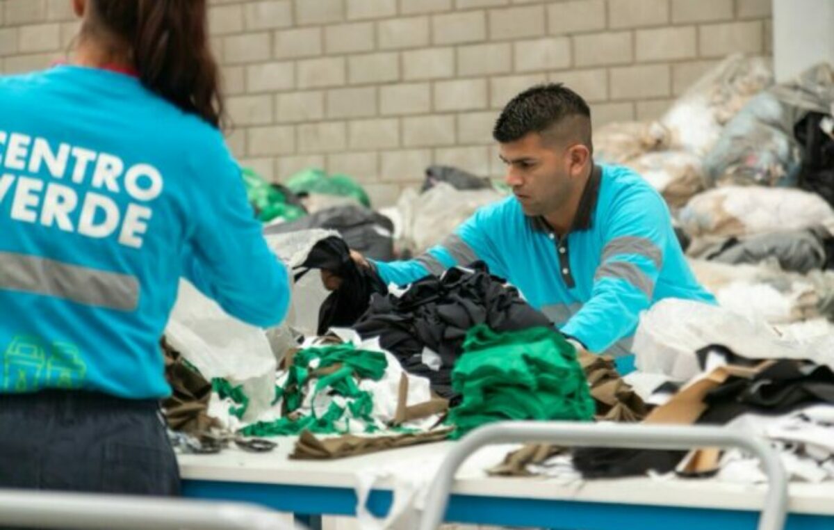 El centro de residuos textiles de Córdoba continúa con la colecta