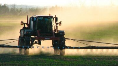 Fiscal de Estado entrerriano consideró «lógico» un fallo que permite fumigar a 100 metros de viviendas