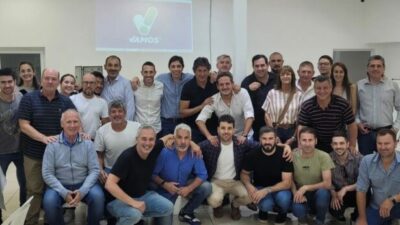 Intendentes y presidentes comunales del peronismo santafesino se unen para iniciar diálogo con provincia y Nación 