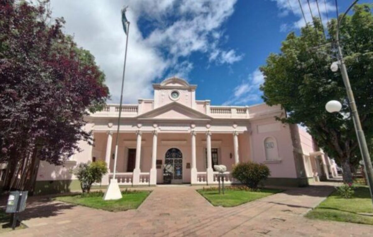 Gremios de Esquel rechazan incremento salarial del 33% ofrecido por el Ejecutivo municipal