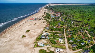 Más de diez destinos de la costa bonaerense para disfrutar este verano