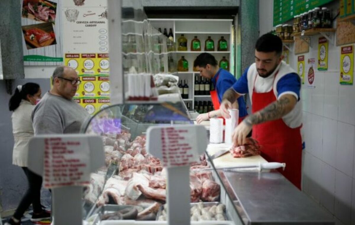 Hogares más pobres y recortes al consumo interno