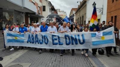 Ningún intendente salteño firmó el amparo de municipios contra Milei