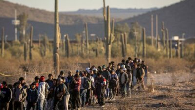 Bajó a la mitad la cifra de inmigrantes interceptados en la frontera entre EEUU y México