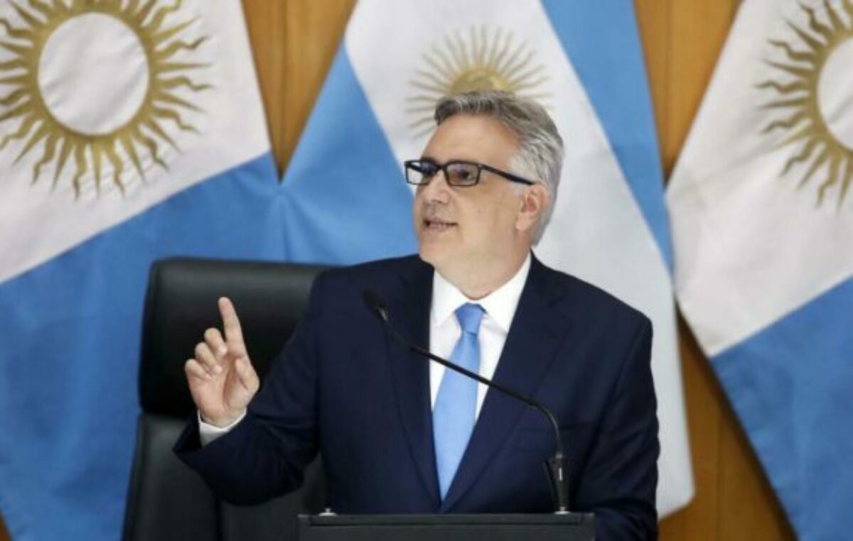 Llaryora advirtió que la baja de inflación sin contención social implicará «recesión»