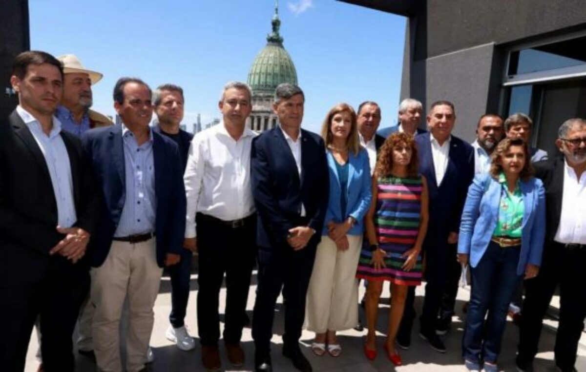 Los intendentes llevan al Congreso el reclamo por los subsidios al transporte