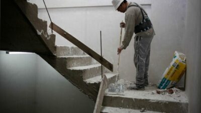 Brutal caída salarial en 2023