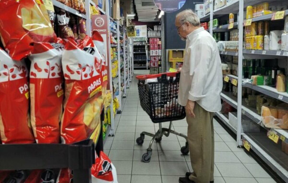 La recesión derrumba el consumo básico