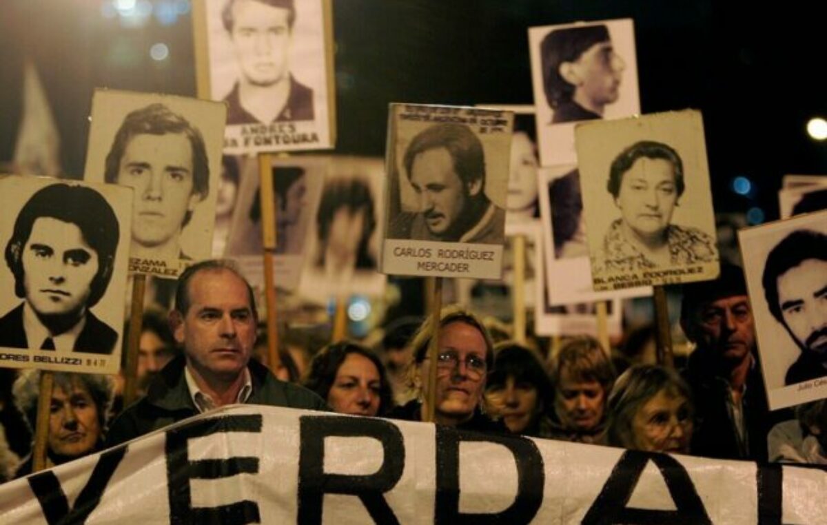 Uruguay: el gobierno eliminó el término «terrorismo de Estado» de los programas educativos