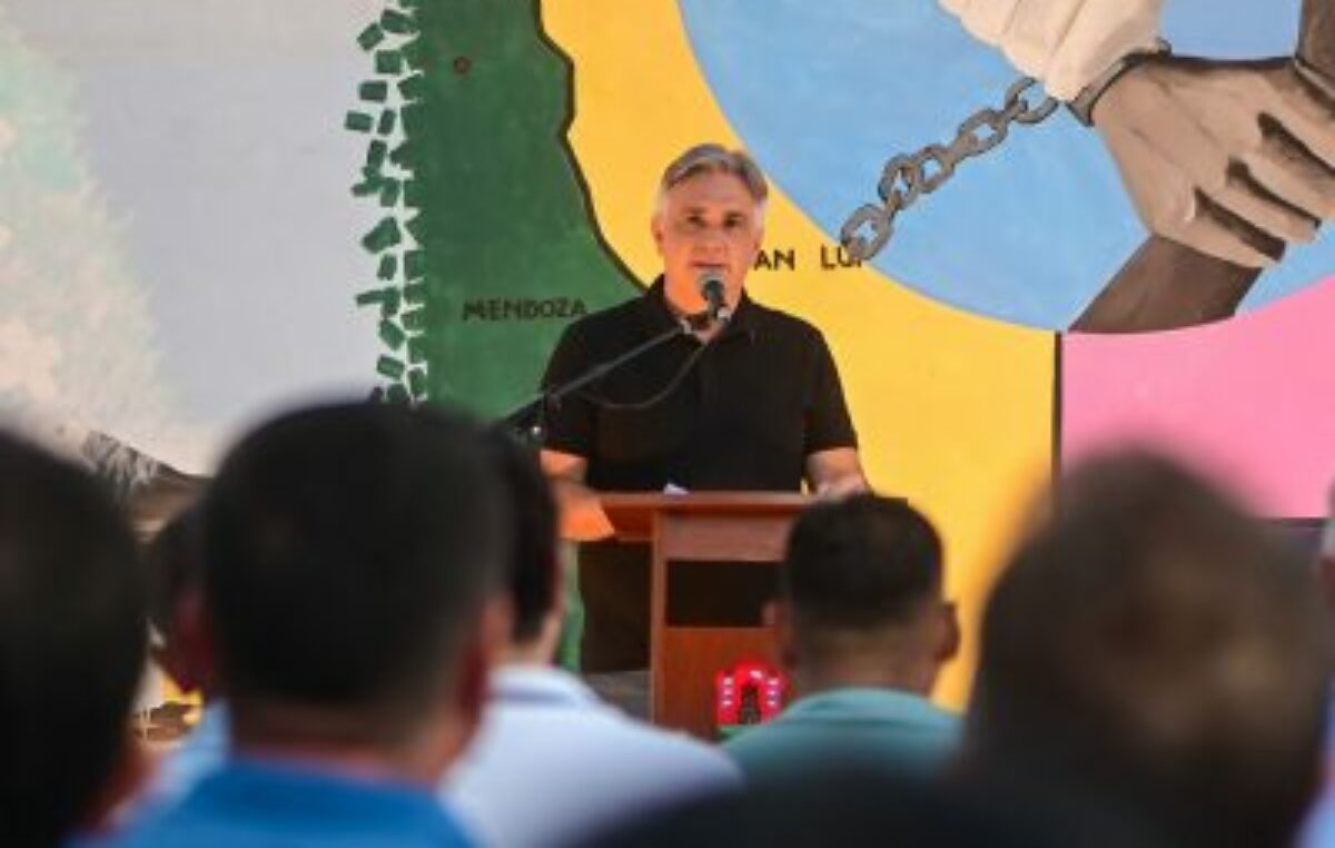 Llaryora: «¿Cómo vas a dar un voucher a la clase media y no a sectores populares?»