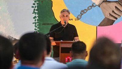 Llaryora: «¿Cómo vas a dar un voucher a la clase media y no a sectores populares?»