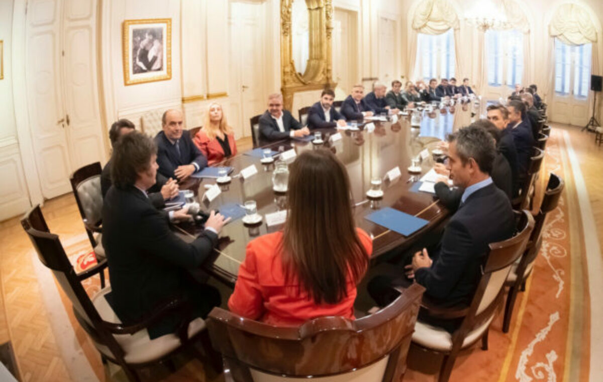Diálogo, distancia o judicialización: gobernadores analizan cómo resistir los recortes de Milei